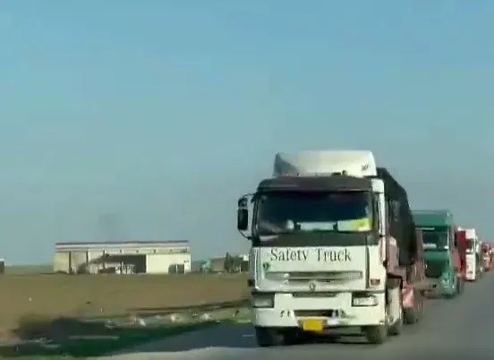 son-dakika-abdnin-kuzey-suriyeye-sevkiyatinin-detaylari-turkiye-irak-suriye-ucgeninde-yeni-us-1613541266770.jpg SON DAKİKA: ABD'nin kuzey Suriye'ye sevkiyatının detayları! Türkiye Irak Suriye üçgeninde yeni üs-5