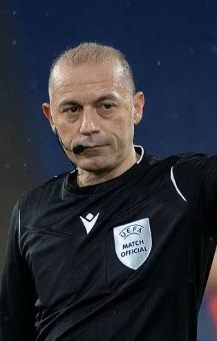 FIFA kokartlı Türk hakem Cüneyt Çakır Benfica-Arsenal maçını yönetecek