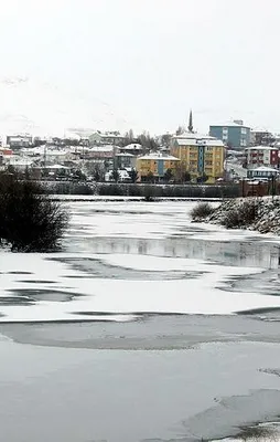 O ilimizin merkezinde nehir dondu
