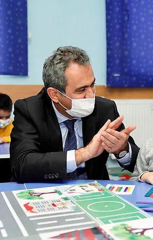 Milli Eğitim Bakanı Mahmut Özer: Veliler yardımcı kitapları hiçbir şekilde parayla almayacak
