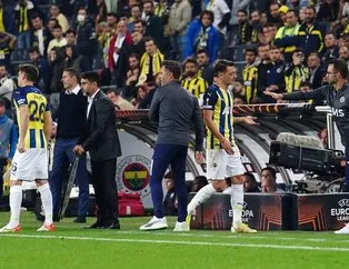 Kadıköy’de Fenerbahçe’ye tepki gecesi! Tribünlerden yuhalamalar yükseldi: Mesut Özil ve Altay Bayındır...