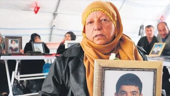 CHP'li Veli Ağbaba Diyarbakır annesine kin kustu!-1