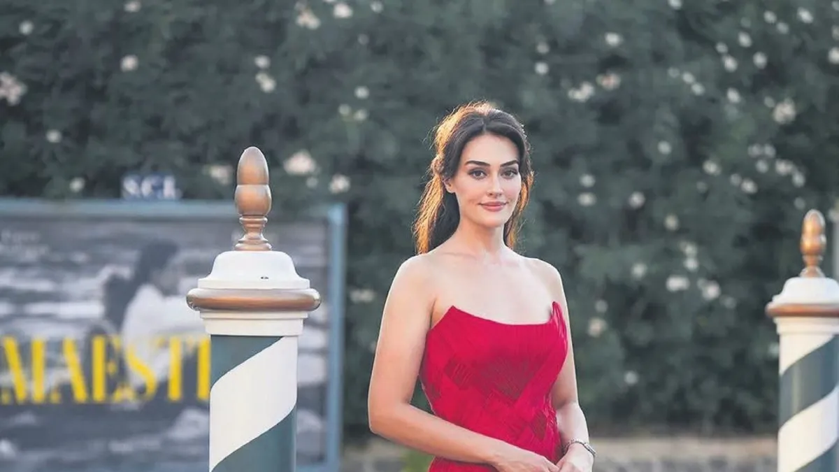 Güzel oyuncu Esra Bilgiç gönlünü Faruk Sabancı'ya kaptırdı!