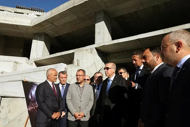 baskan-erdogan-basketbol-gelisim-merkezinin-santiyesinde-incelemelerinin-ardindan-aciklamalarda-bulundu-1690563517107.jpeg Başkan Erdoğan, Basketbol Gelişim Merkezi'nin şantiyesinde incelemelerinin ardından açıklamalarda bulundu-2