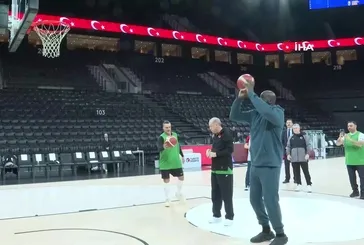 Başkan Erdoğan ile Shaquille O’Neal'ın atış düellosu kamerada!