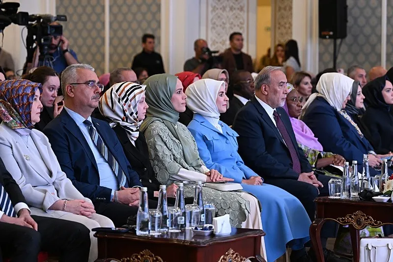 1782138158469.jpeg ALLY for Future Kurucusu Dr. Esra Albayrak Batı'nın illüzyonunu bozdu! "Müslüman kadına biçilen rol hiç değişmedi"-9