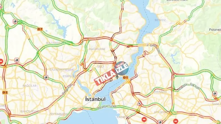 🚗 Megakent İstanbul'da trafik durma noktasına geldi: Yoğunluk yüzde 90'a dayandı 🚦