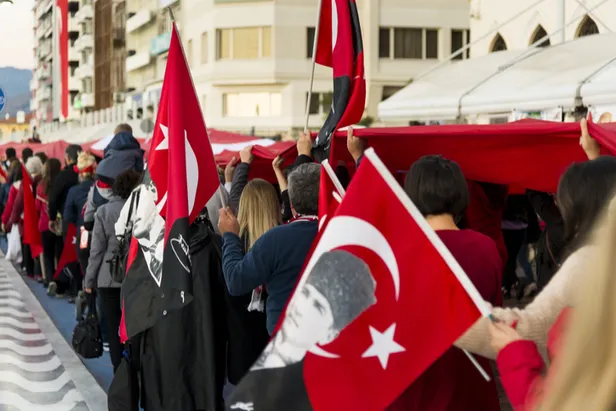 Bankalar bugün açık mı? 29 Ekim Salı PTT, bankalar, noterler, devlet daireleri çalışıyor mu?-2