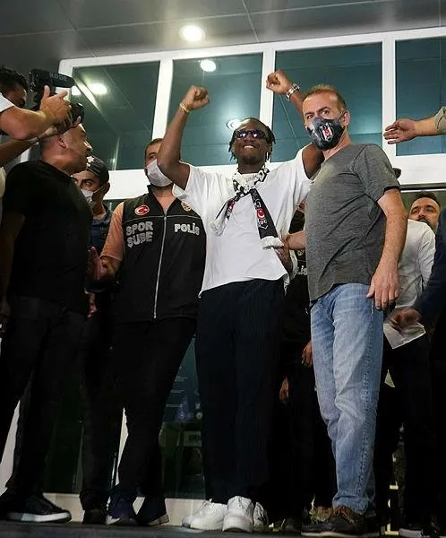 Beşiktaşlı taraftarlara müjde! Michy Batshuayi, İstanbul'da-3