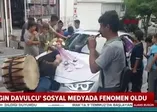 Sosyal medyayı sallayan çılgın davulcu!