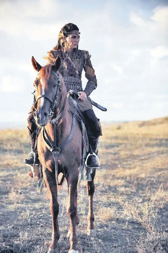 10-yildir-evli-olan-guven-kirac-baska-bir-kadinla-capkinlik-yaparken-yakalandi-saklambac-haberleri-1663875285821.jpeg 10 yıldır evli olan Güven Kıraç başka bir kadınla çapkınlık yaparken yakalandı! | Saklambaç haberleri-11