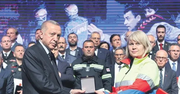 Başkan Erdoğan: Ülkemiz hainlere bırakılamaz