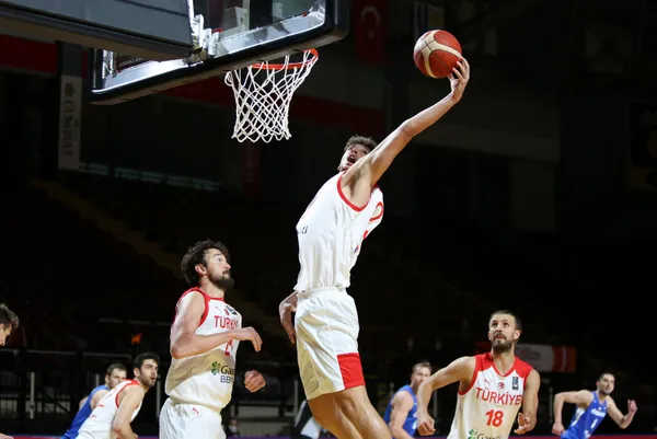 a-milli-basketbol-takimi-fiba-olimpiyat-elemelerinde-4-temmuzda-yunanistan-ile-karsilasacak-1625205358985.jpg A Milli Basketbol Takımı FIBA Olimpiyat Elemeleri'nde 4 Temmuz'da Yunanistan ile karşılaşacak-2