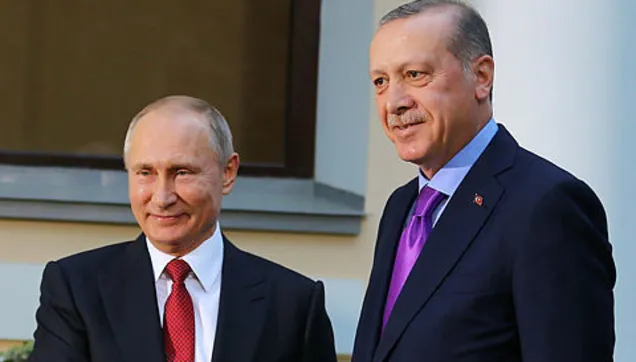 Putin’den Türkiye’ye övgü, Batı’ya eleştiri