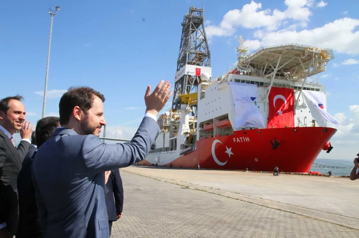 dogu-akdenizde-ne-isimiz-var-diyenler-fetocu-cikti-berat-albayrak-tehditlere-boyun-egmedi-enerji-kesiflerinin-1784098778882.jpeg "Doğu Akdeniz'de işimiz ne?" diyenler FETÖ'cü çıktı! Berat Albayrak tehditlere boyun eğmedi: Enerji keşiflerinin kapısı açıldı-3