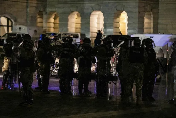 ABD'de Kongre binasının basılmasının ardından yeniden toplanıldı! "ABD tarihinin kara günü"-7