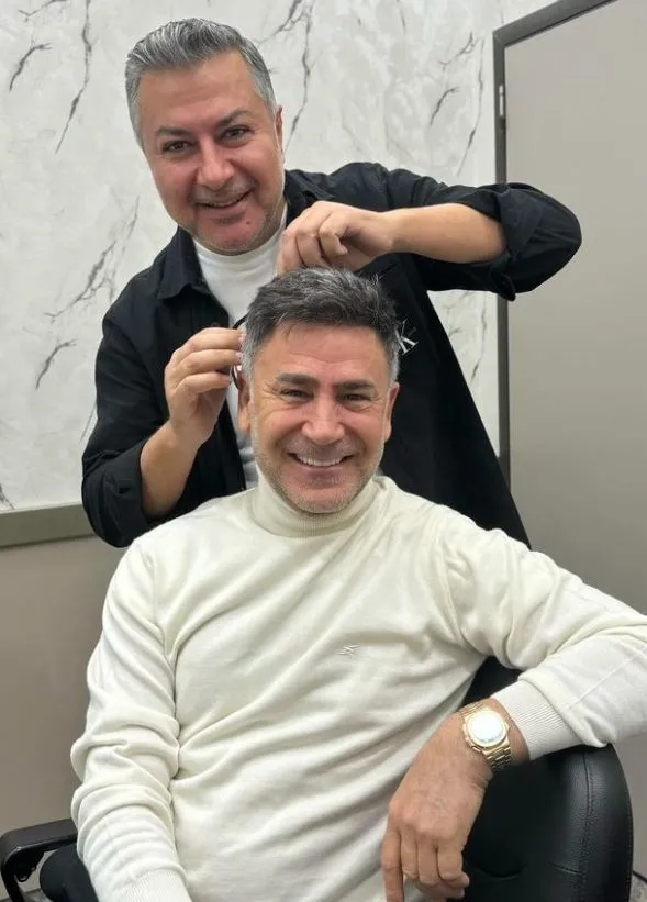 2-ayda-8-kilo-verdiren-izzet-yildizhan-diyeti-60lik-sanatci-sabah-aksam-sadece-bunu-yapti-sabahlari-iki-adet-1710190471206.jpg 60'lık sanatçı sabah akşam sadece bunu yaptı! "Sabahları iki adet..." 2 ayda 8 kilo verdiren İzzet Yıldızhan diyeti!-2