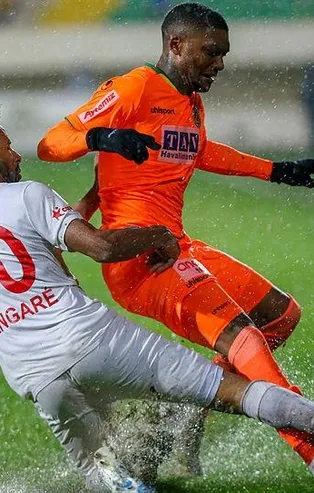 Antalya'da sessiz gece! Aytemiz Alanyaspor 0-0 Antalyaspor (MAÇ SONUCU)