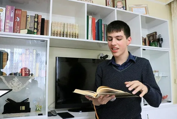 Kur'an'ı ezbere okuyan otizmli Ozan Memiş hafız oldu-2