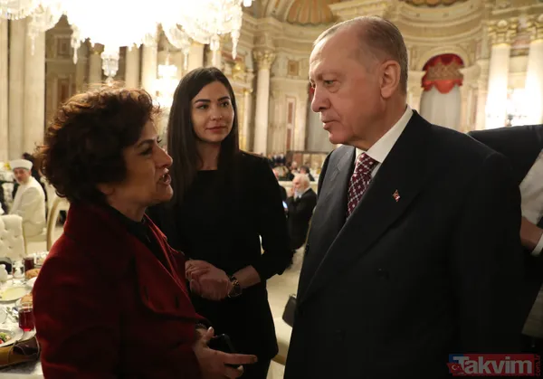 Hakan Ural Dolmabahçe Sarayı’nda gerçekleşen iftardan Başkan Recep Tayyip Erdoğan ile fotoğrafını paylaştı: "Sevmek ayıp mı yahu" - 46