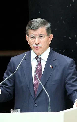 Şantajı bir strateji olarak gören Davutoğlu 20 ay Türkiye'yi nasıl yönetti?