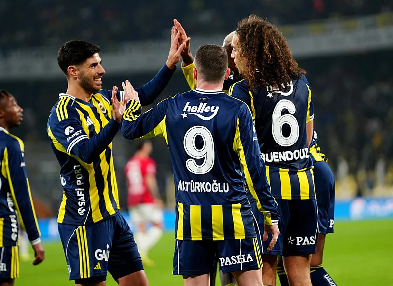 Spor yazarları Fenerbahçe - Gençlerbirliği maçını değerlendirdi! "Hakemliğin iflas gecesi" - 14