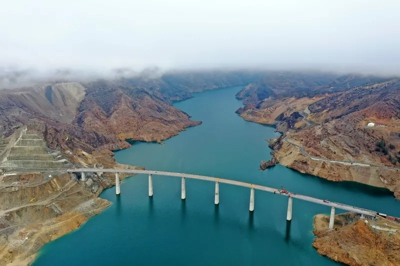 Yusufeli Viyadüğü'nde sona gelindi! İki yaka birleşti-2