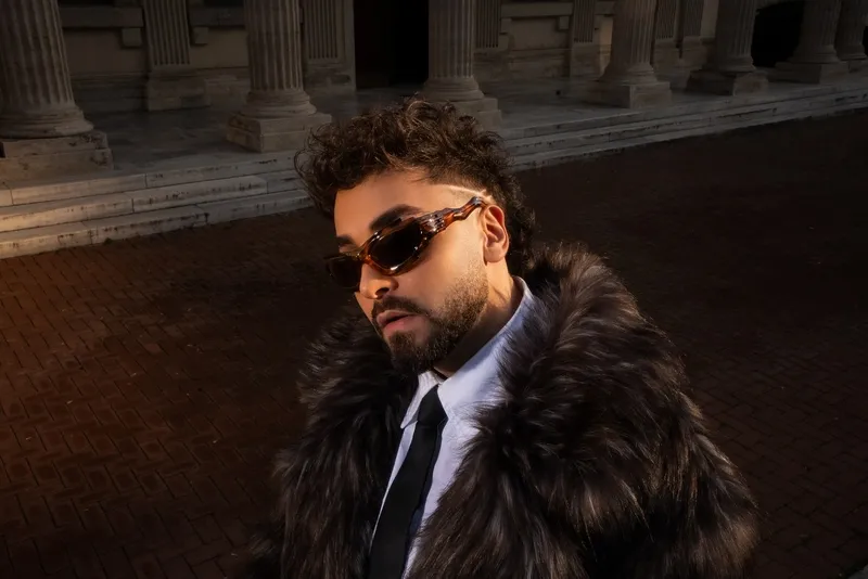 sefo-ve-cagla-boz-ask-mi-yasiyor-istanbulda-panik-gecesi-1776499665943.jpg Sefo ve Çağla Boz aşk mı yaşıyor? İstanbul'da panik gecesi-5