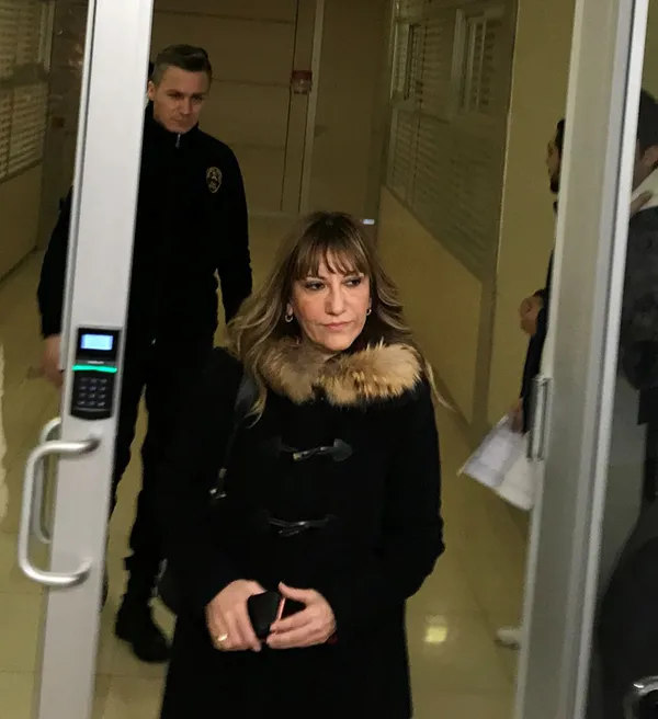 son-dakika-ismekte-basortulu-kadin-bolge-sorumlularina-hakaret-eden-ve-gorevden-uzaklastirilan-yesim-meltem-sisli-ibbden-maas-almaya-devam-ediyor-1621860380143.jpg SON DAKİKA: İSMEK'te başörtülü kadın bölge sorumlularına hakaret eden ve görevden uzaklaştırılan Yeşim Meltem Şişli İBB'den maaş almaya devam ediyor-4