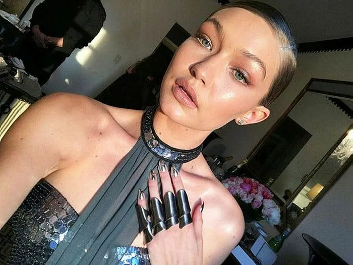 Dünyaca ünlü model Gigi Hadid'ten katil İsrail'e sert tepki: Her Filistinliyi terörist görüyor-4