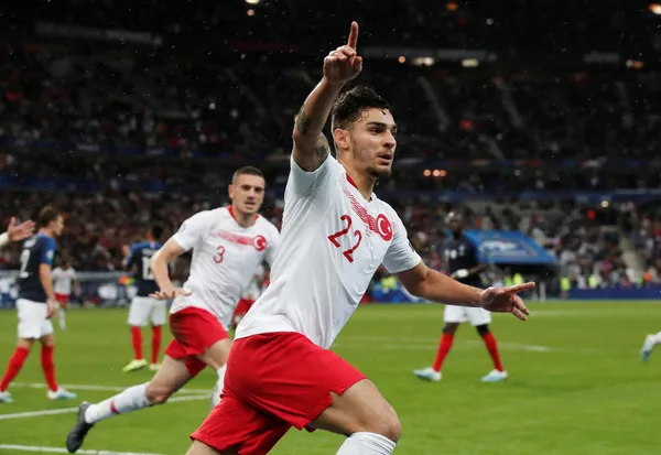 galatasaray-kaan-ayhan-transferini-bitiriyor-flas-gelisme-1657201861594.jpg Galatasaray Kaan Ayhan transferini bitiriyor! Flaş gelişme...-4
