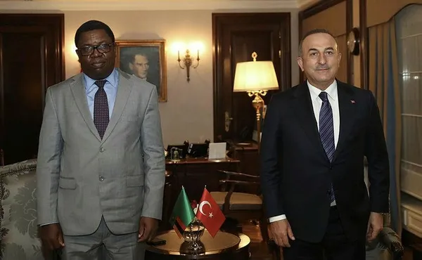 disisleri-bakani-mevlut-cavusoglu-zambiya-disisleri-bakani-joseph-malanji-ile-gorustu-1609181186946.jpeg