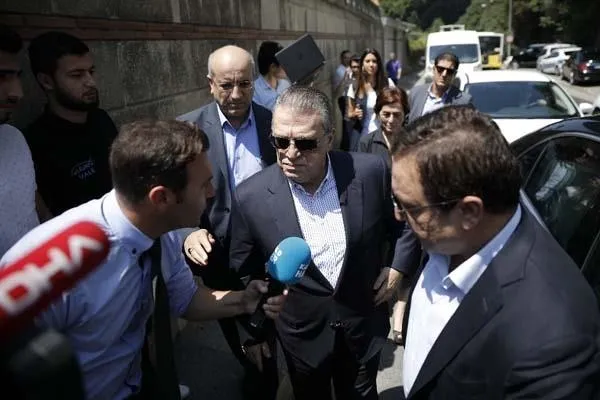 Demirören Ailesi, Kanlıca'da taziyeleri kabul ediyor-6