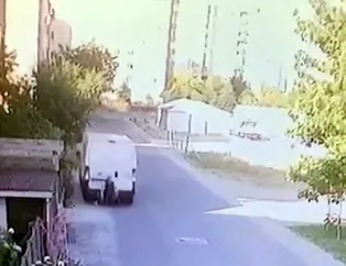 Geri manevra yapan minibüsü fark etmedi! Feci ölüm...