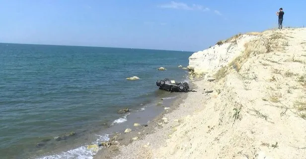 Haciz borçlarına sinirlendi otomobilini uçurumdan attı