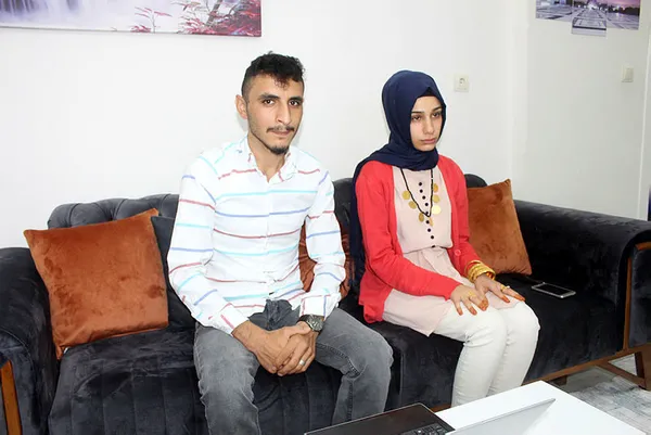 dolandirici-dugunde-once-sahte-altin-takti-sonra-gercek-altini-alip-kayiplara-karisti-1603267438241.jpg Dolandırıcı düğünde önce sahte altın taktı, sonra gerçek altını alıp kayıplara karıştı-3