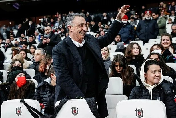 Son dakika: Beşiktaş Kulübü Başkanı Ahmet Nur Çebi başkanlık için adaylık başvurusunda bulundu-1
