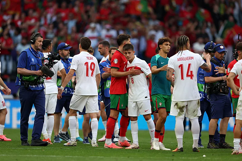 Montella'dan flaş kararlar: Arda Güler yedek! İşte Türkiye'nin Çekya maçı 11'i - 16