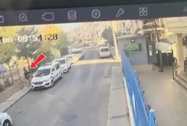 İzmir’de polis karakoluna yapılan saldırı anı - VİDEO