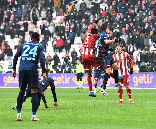 firtina-sivasta-takildi-demir-grup-sivasspor-1-1-trabzonspor-macsonucu-ozet-1642259167686.jpeg Fırtına Sivas'ta takıldı! (Demir Grup Sivasspor 1-1 Trabzonspor MAÇSONUCU ÖZET)-6