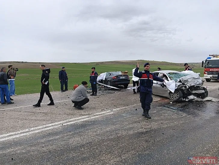 Araba hurdaya döndü! Ankara’da katliam gibi kaza