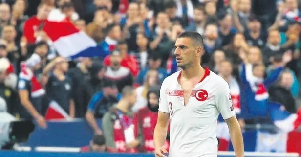 Merih Demiral’ın Fransa maçında yırtılan forması Riva’daki müzeye