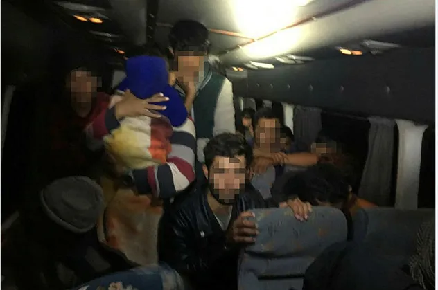 40 düzensiz göçmen ve 2 kaçakçı yakalandı