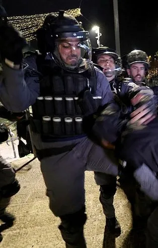 İsrail'in Mescid-i Aksa'ya yönelik saldırıları sonrası Hamas'tan son dakika açıklaması: İsrail ağır bir bedel ödeyecek