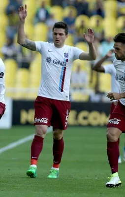 Fenerbahçe kaçtı, Trabzonspor yakaladı