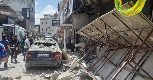 Deprem bölgesi Osmaniye’de ağır hasarlı 4 katlı bina çöktü: 3 kişi enkaz altında kaldı