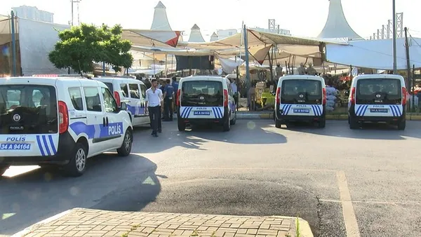 istanbulda-pazarcilar-arasindaki-kavgada-kan-akti-1591425311329.jpg İstanbul'da, pazarcılar arasındaki kavgada kan aktı-2
