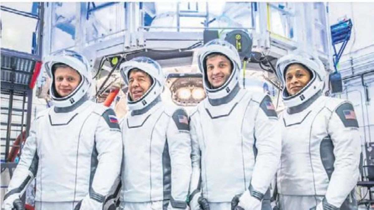 Uzaydan dönen astronotlardan biri gizemli hastalığa yakalandı!