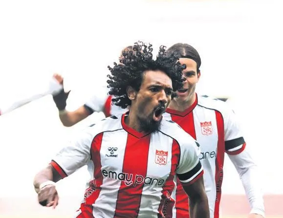 Olaylı maçta kazanan Sivas