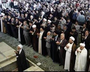 İranlı imam Rusların başarısı için dua etti!